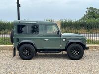 LAND ROVER DEFENDER 90
